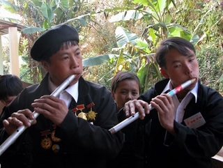 Người biết chơi 10 loại nhạc cụ Mông
